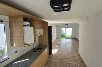 Departamento  en venta tres ambientes a la calle,  Ph en dos plantas , Planta baja, quincho, parque, cochera, calle Palma de Mallorca al 600, Santa Clara del Mar